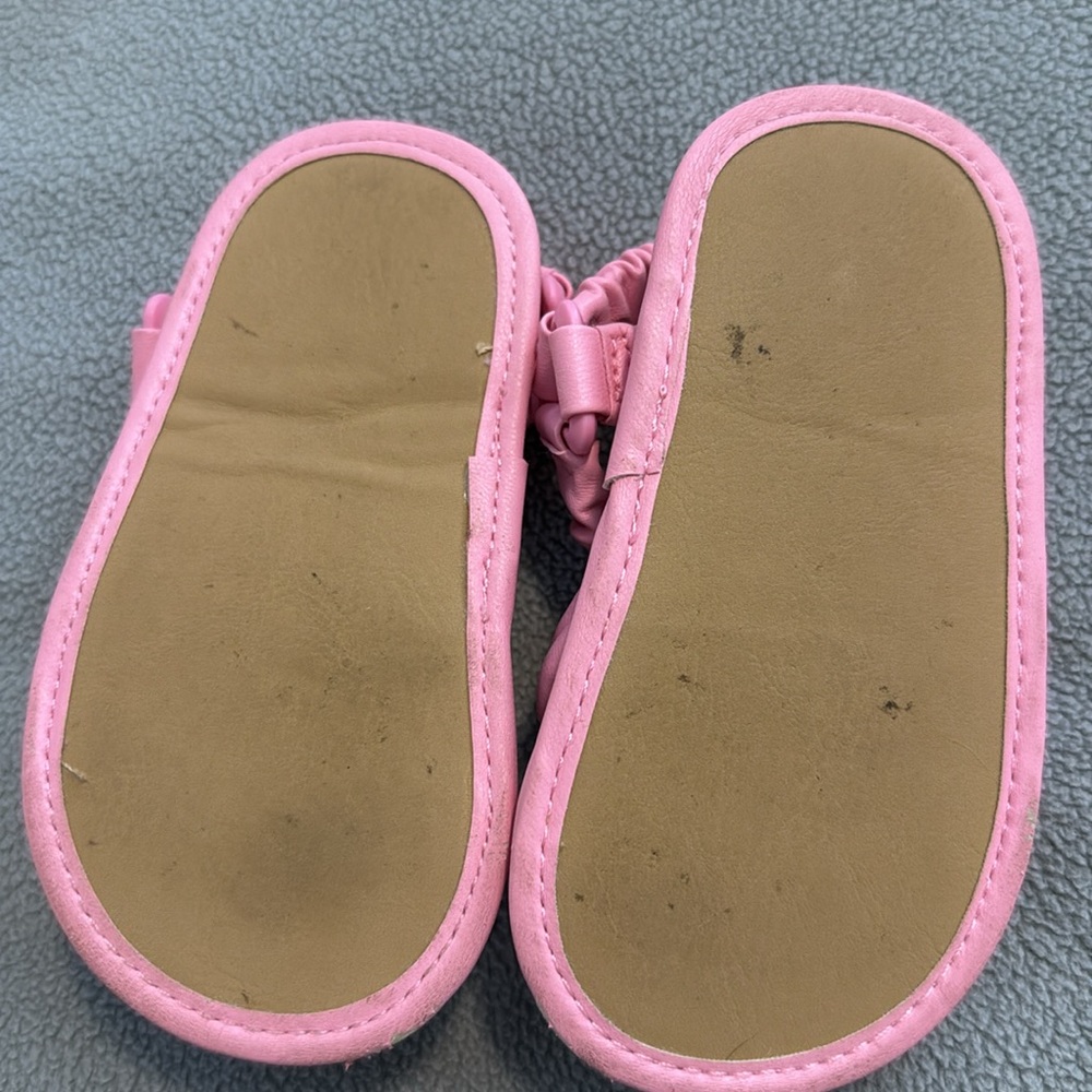 Lot of 5 girls shoes from Old Navy 18-24 months.  3 pair are new. - Picture 11 of 14